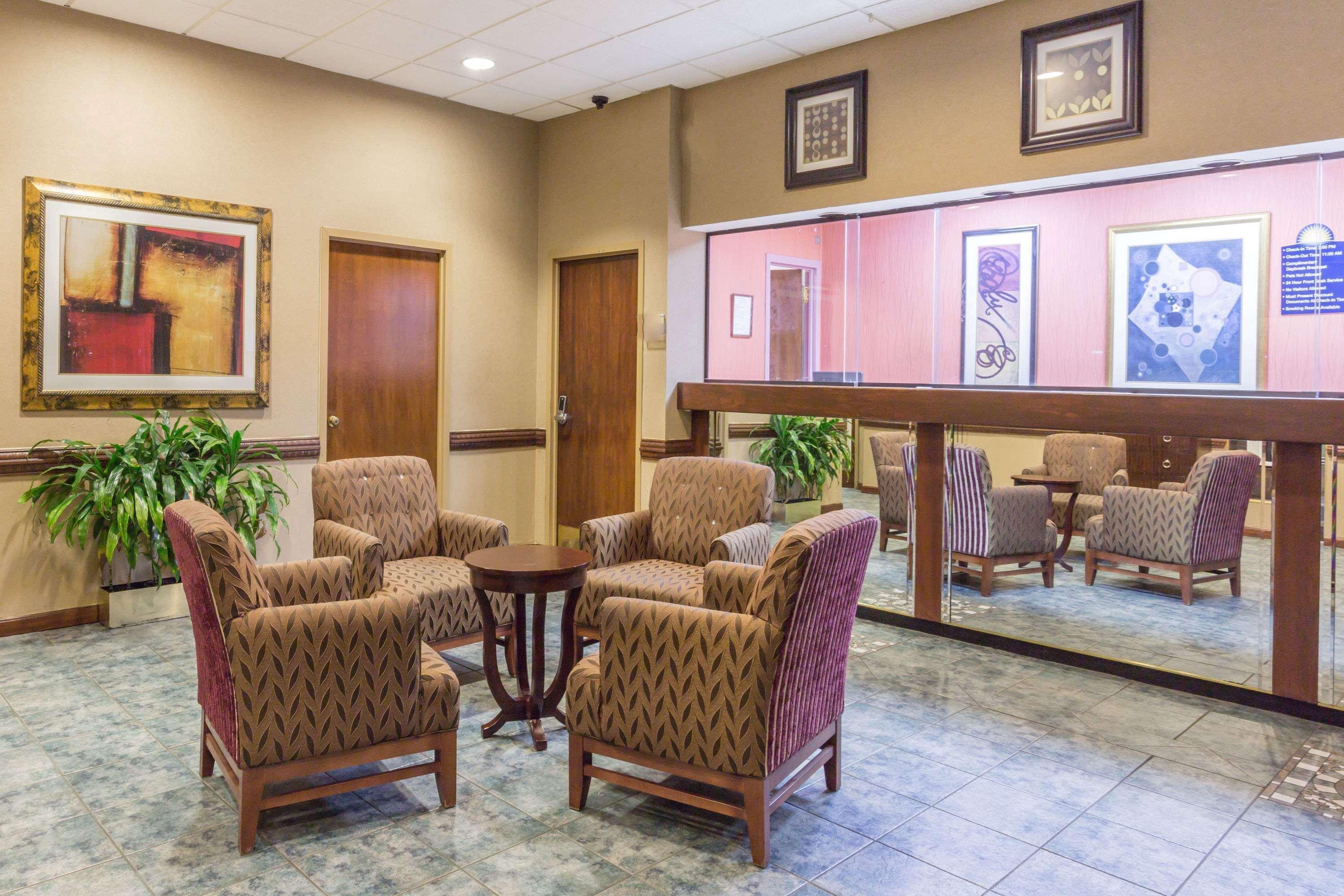 Days Inn by Wyndham Camp Springs Andrews AFB Exterior foto